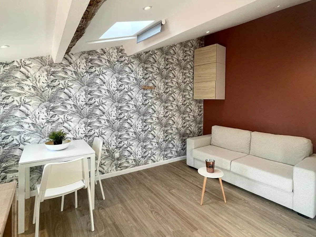 Appartement Lise - Port & Halles, Depart Ferry contacts